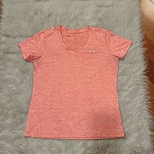 Under Armour‎ womens red loose heat gear vneck logo tshirt size small